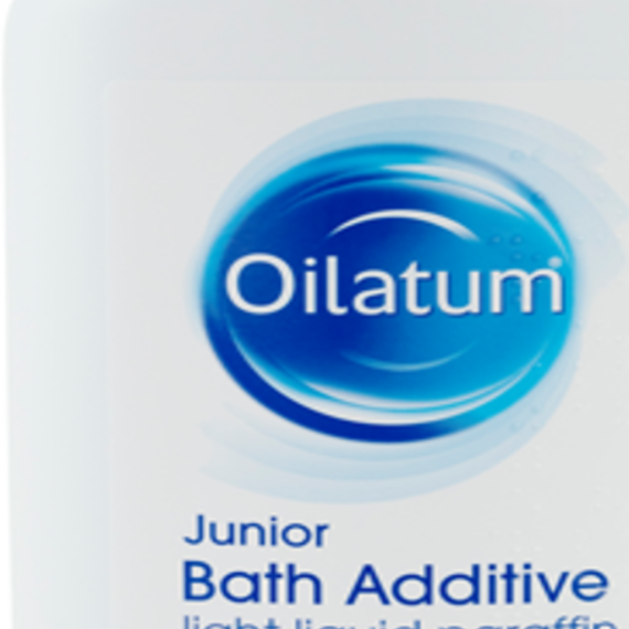 OILATUM-JUNIOR-emollient-bath-additive-600ml-1-1.png